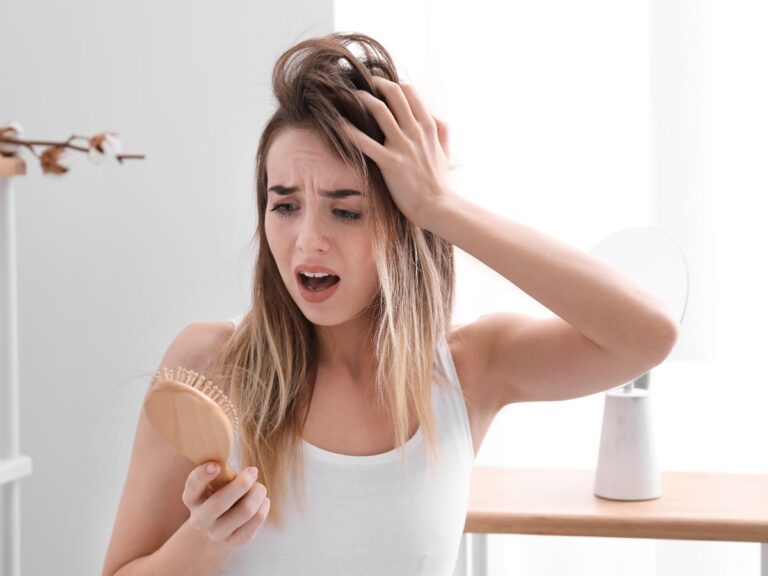 Caída del pelo en otoño: qué hacer para no perder densidad sin salir de Zaragoza